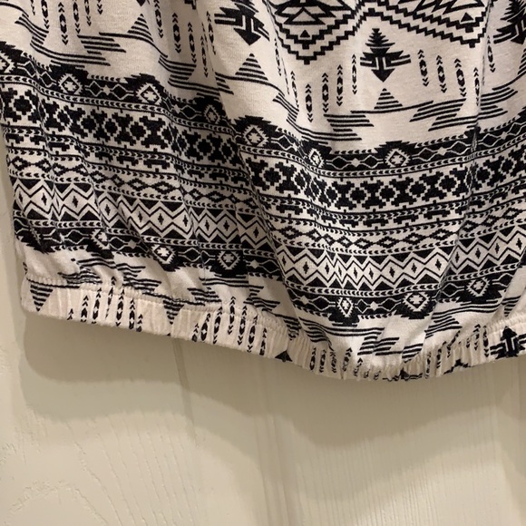 H&M long sleeve shirt - Picture 3 of 3